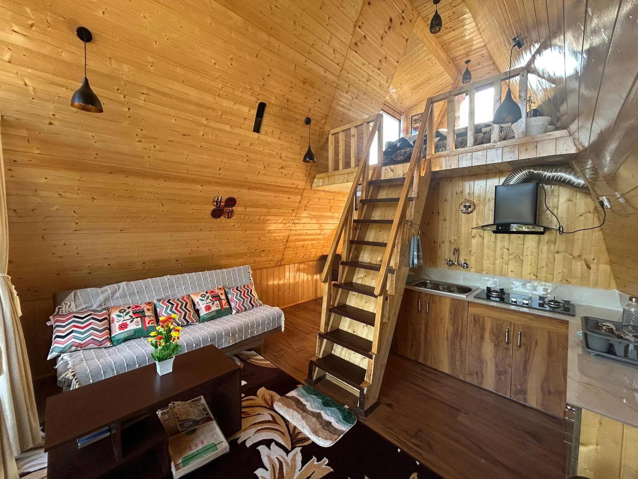 Himalayan Nature Homestay - Valley View family cottage with Kitchenette. 5