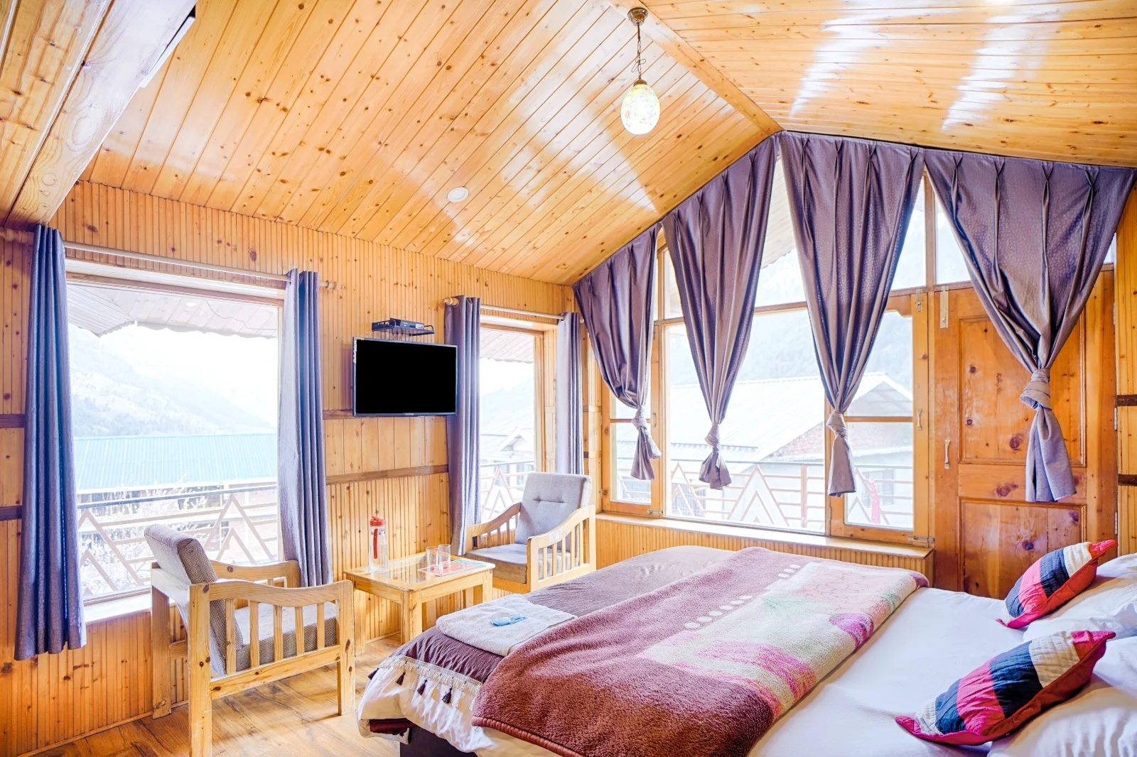 The Mountain Glory Rooms and Cottages 4