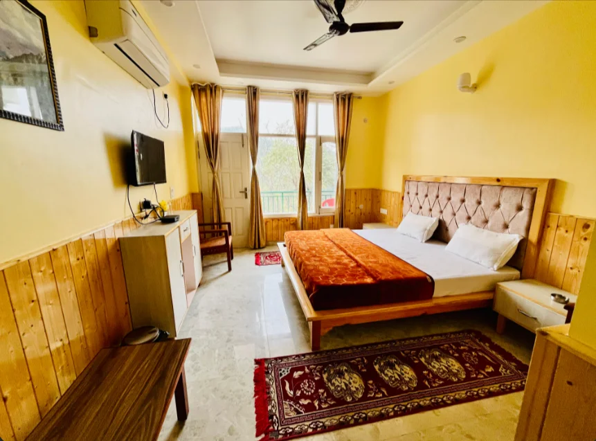 PC KUNJ HOMESTAY & RESTAURANT 4