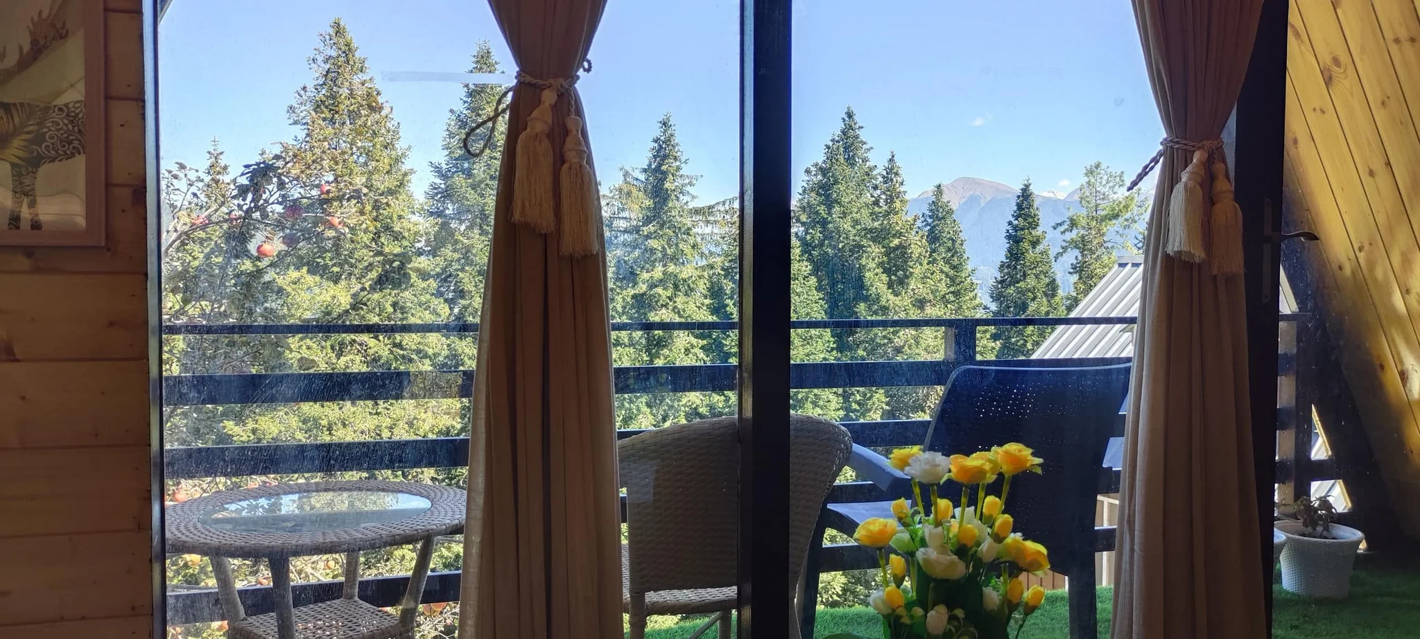 Himalayan Nature Homestay - Deluxe Mountain Cottage with kitchenette 3