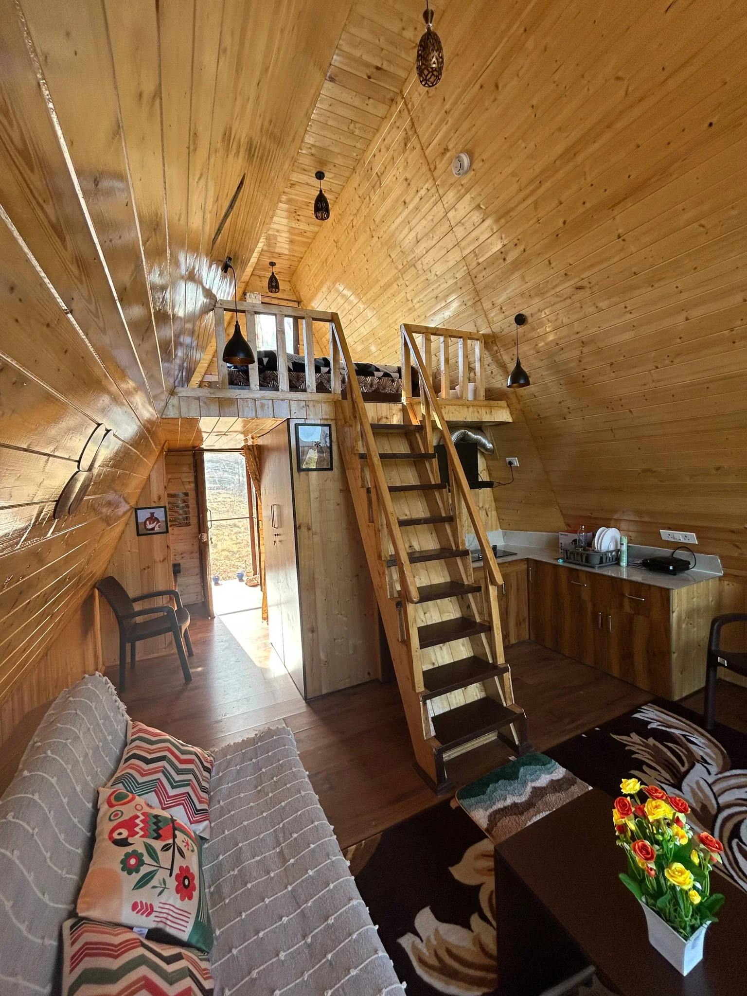 Himalayan Nature Homestay - Valley View family cottage with Kitchenette.