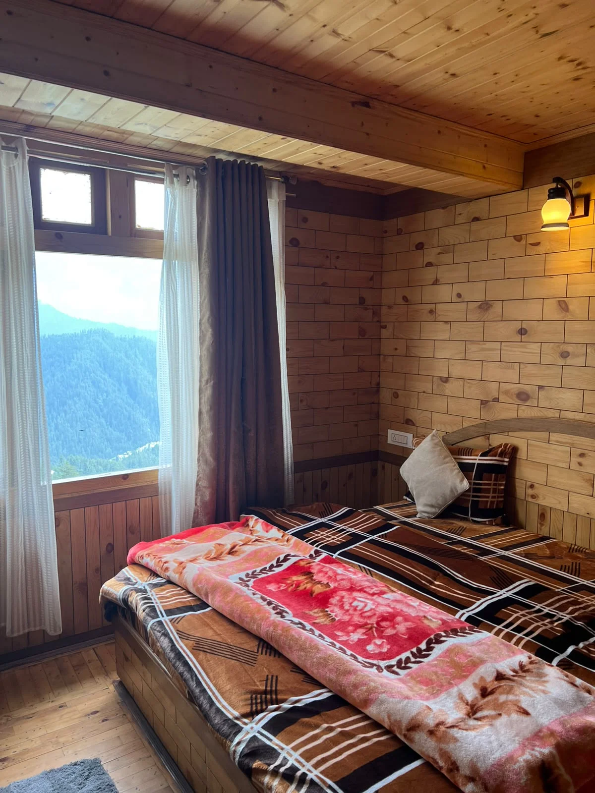Pahadi House, Wooden Non View Room 4