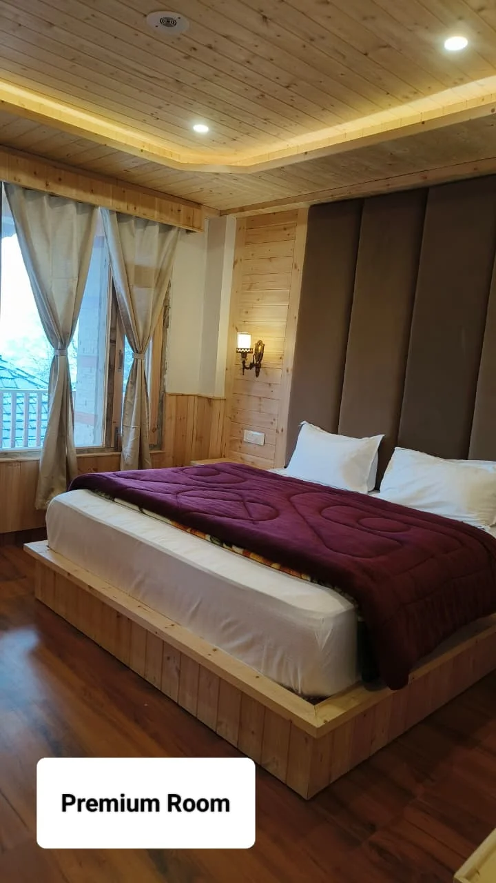 Sky Heaven Retreat Jibhi - Premium room 3