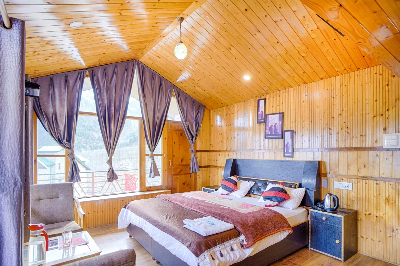 The Mountain Glory Rooms and Cottages