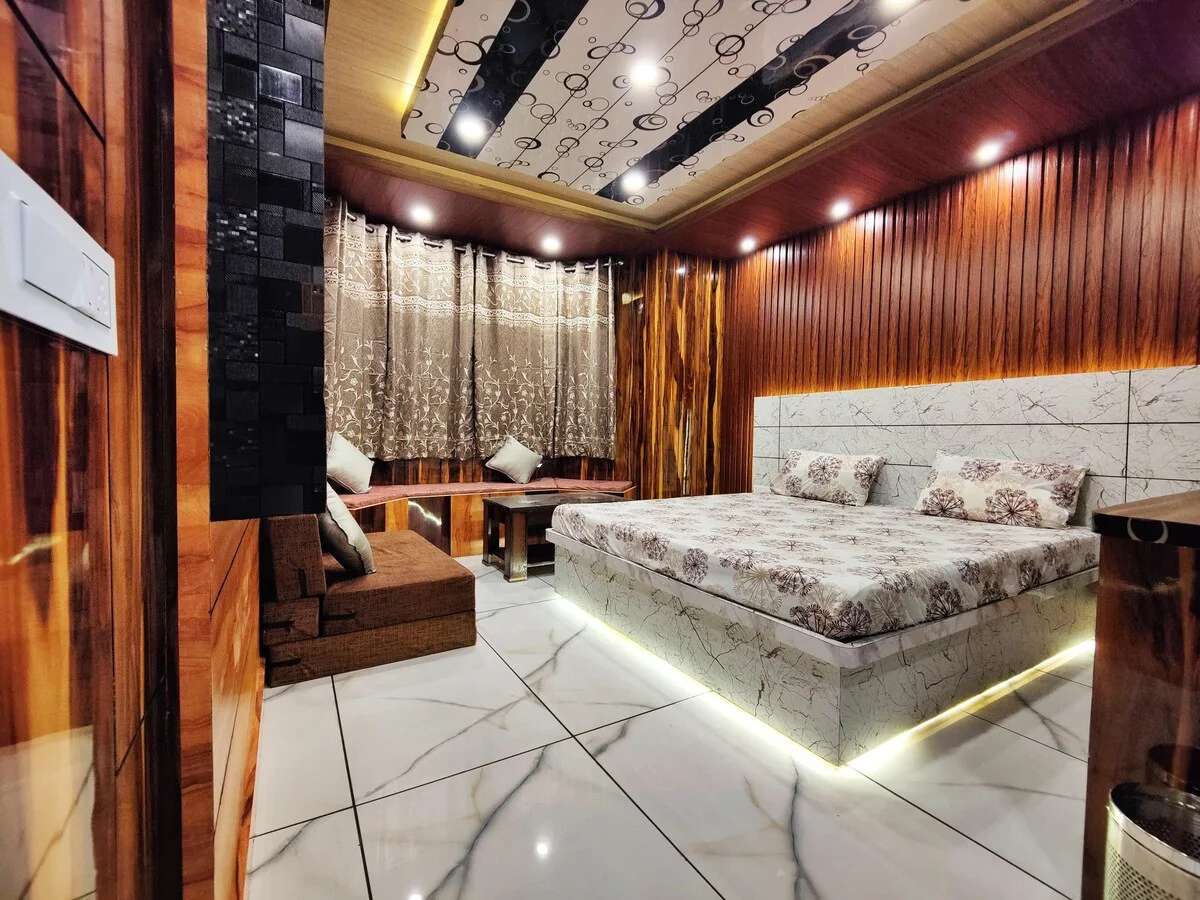 Amar Homestay Elevate your Travel 4