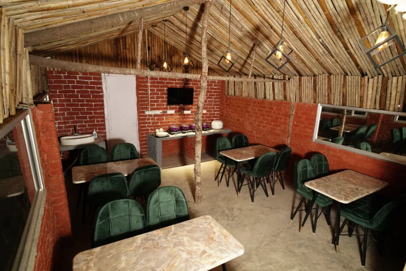 Hadley Inn Cottages Chail 4