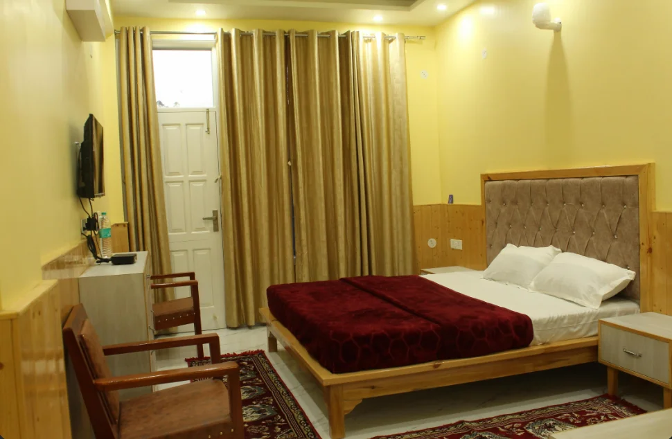 PC KUNJ HOMESTAY & RESTAURANT 3