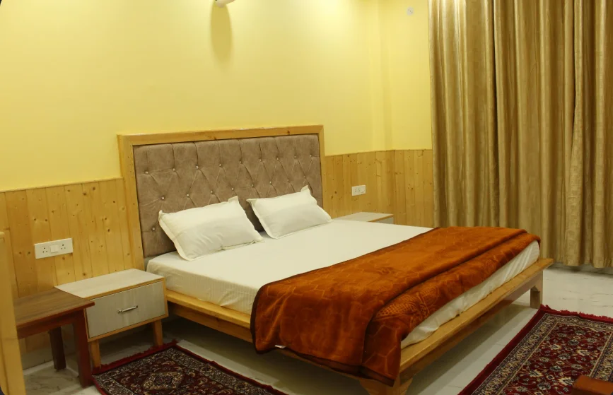 PC KUNJ HOMESTAY & RESTAURANT 5